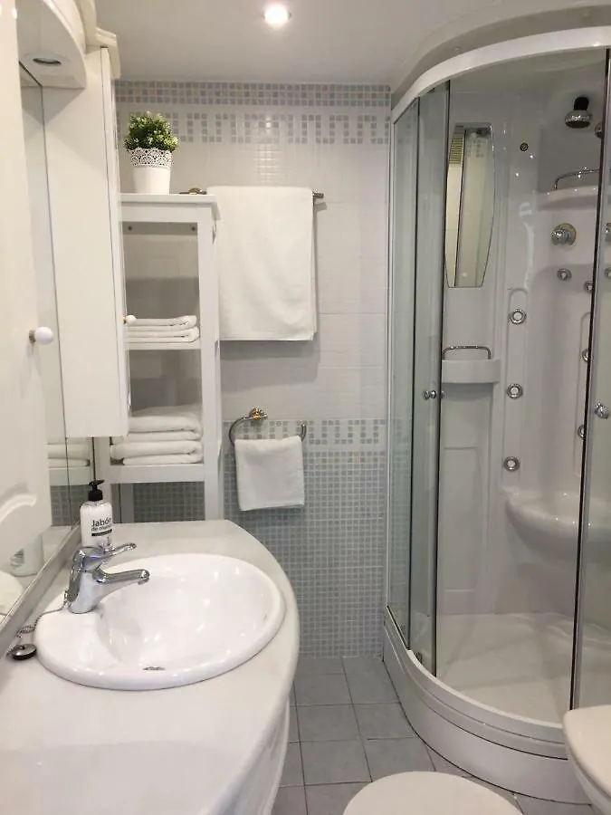 Beautiful Apartment With Sea Views, Benal Beach Benalmádena 0*,  España