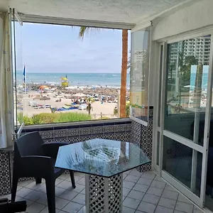 Apartamento Beachfront Puerto Marina Sunrise, Benalmádena